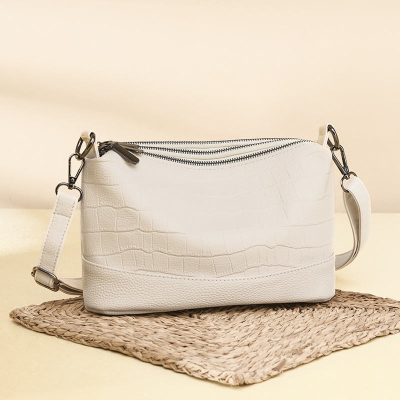 Fashionable Simple Large Capacity Women's Shoulder Messenger Bag