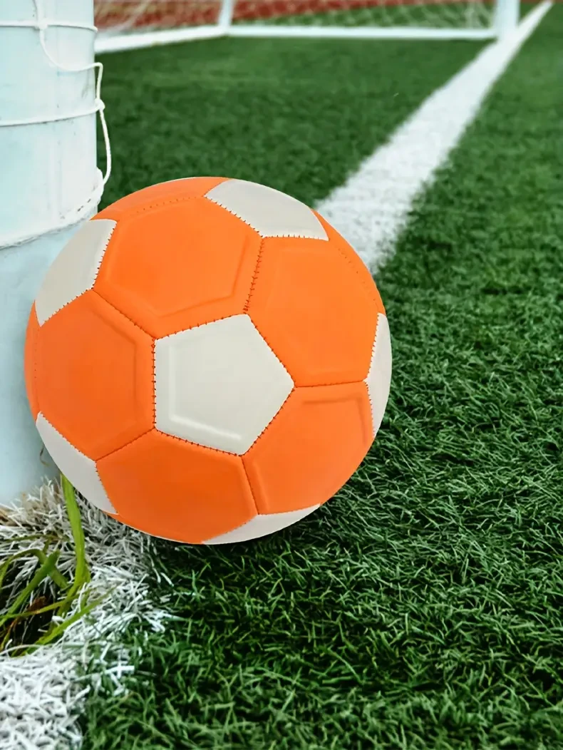 size 5 curved soccer ball official size curved design for football training games and drills ideal for players of all skill levels details 0size 5 curved soccer ball official size curved design for football training games and drills ideal