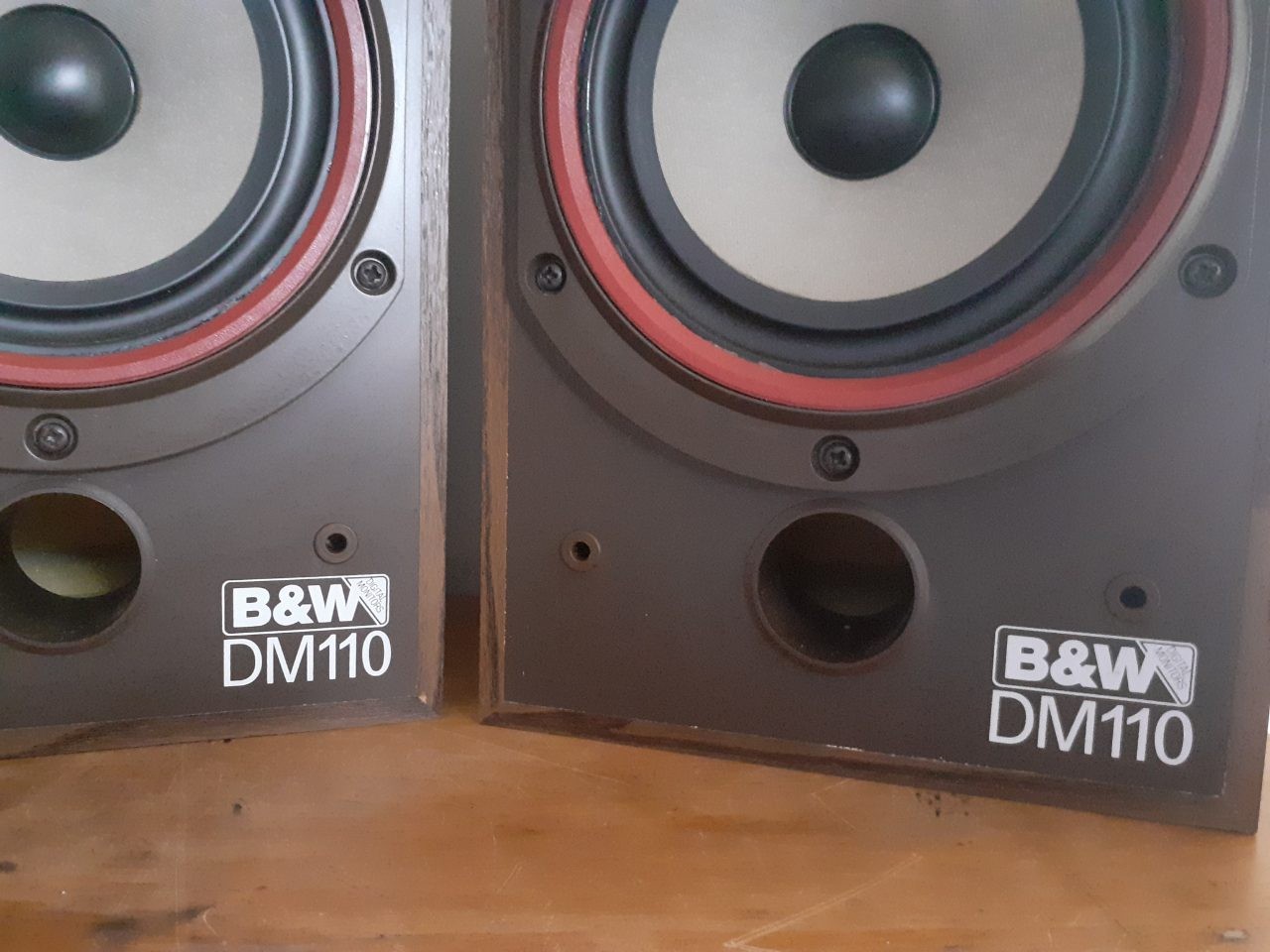 B&W DM110 - Excellent All Round Speakers made in Great Britain