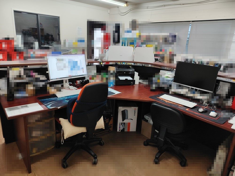 Corner Reception Desk 1.8x1.8m