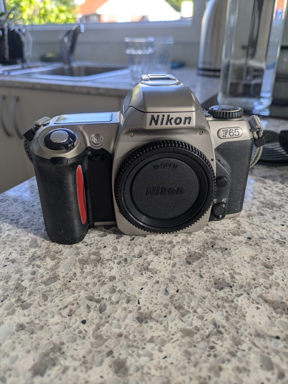 Nikon F65, Nikkor AF 28-80mm 1:3.3 - 5.6 G lens plus accessories