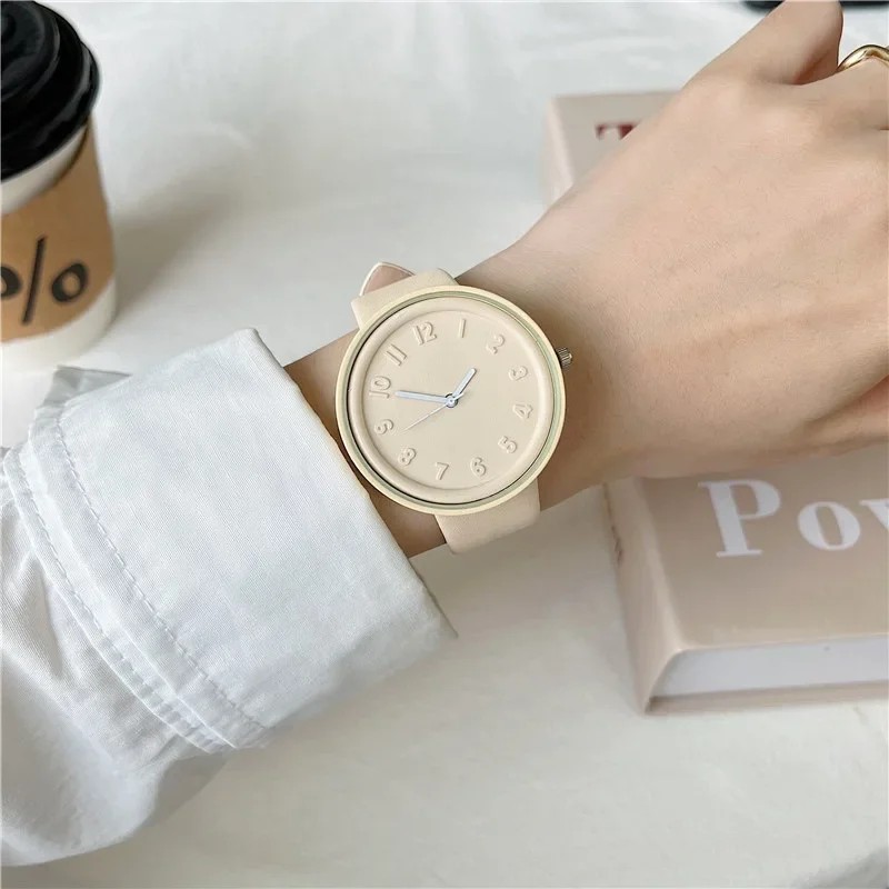 Women Quartz Watch Macaron Color Retro Digital Wristwatch