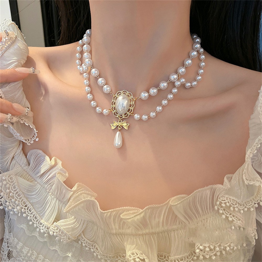 Elegant White Pearl Heart Necklace