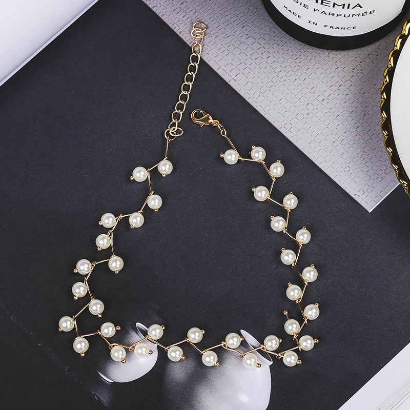 Womens Simulated Pearls Necklace