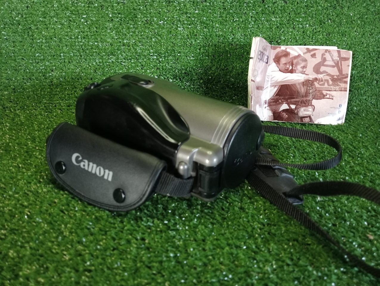 Canon Epoca 35mm Point & Shoot Film Camera w/ Manual, Working