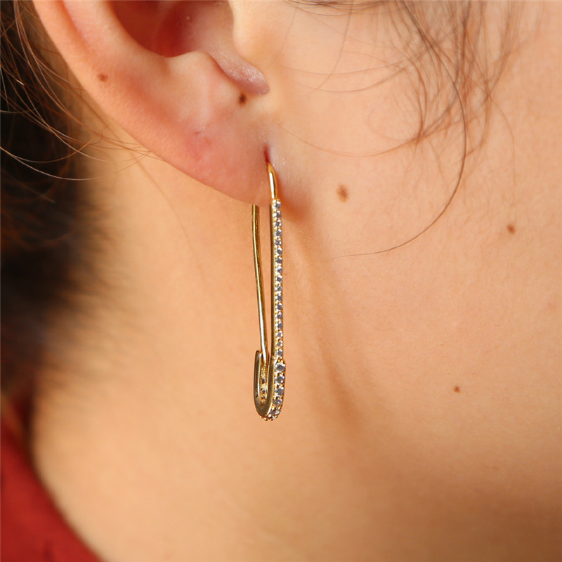 Simple stud pin