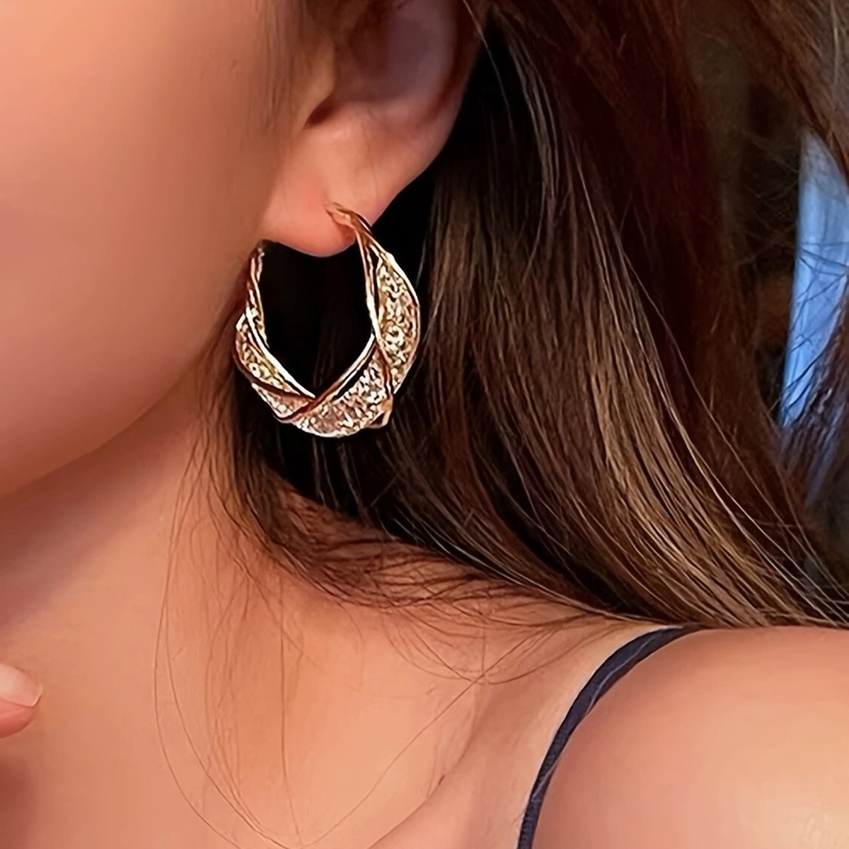 Elegant Shiny Mesh Design Rhinestones Hoop Earrings