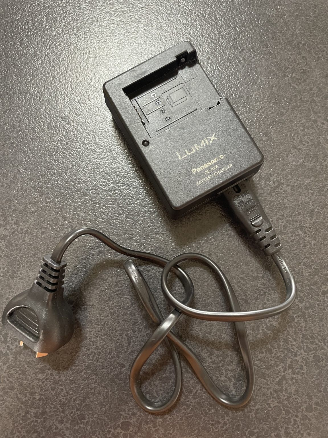 Lumix DE-A84 Charger and power cable - Very Good Condition