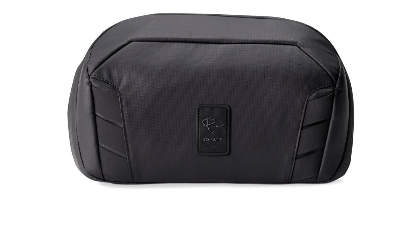 Nomatic Peter MCKINNON CAMERA SLING 8L In mint condition