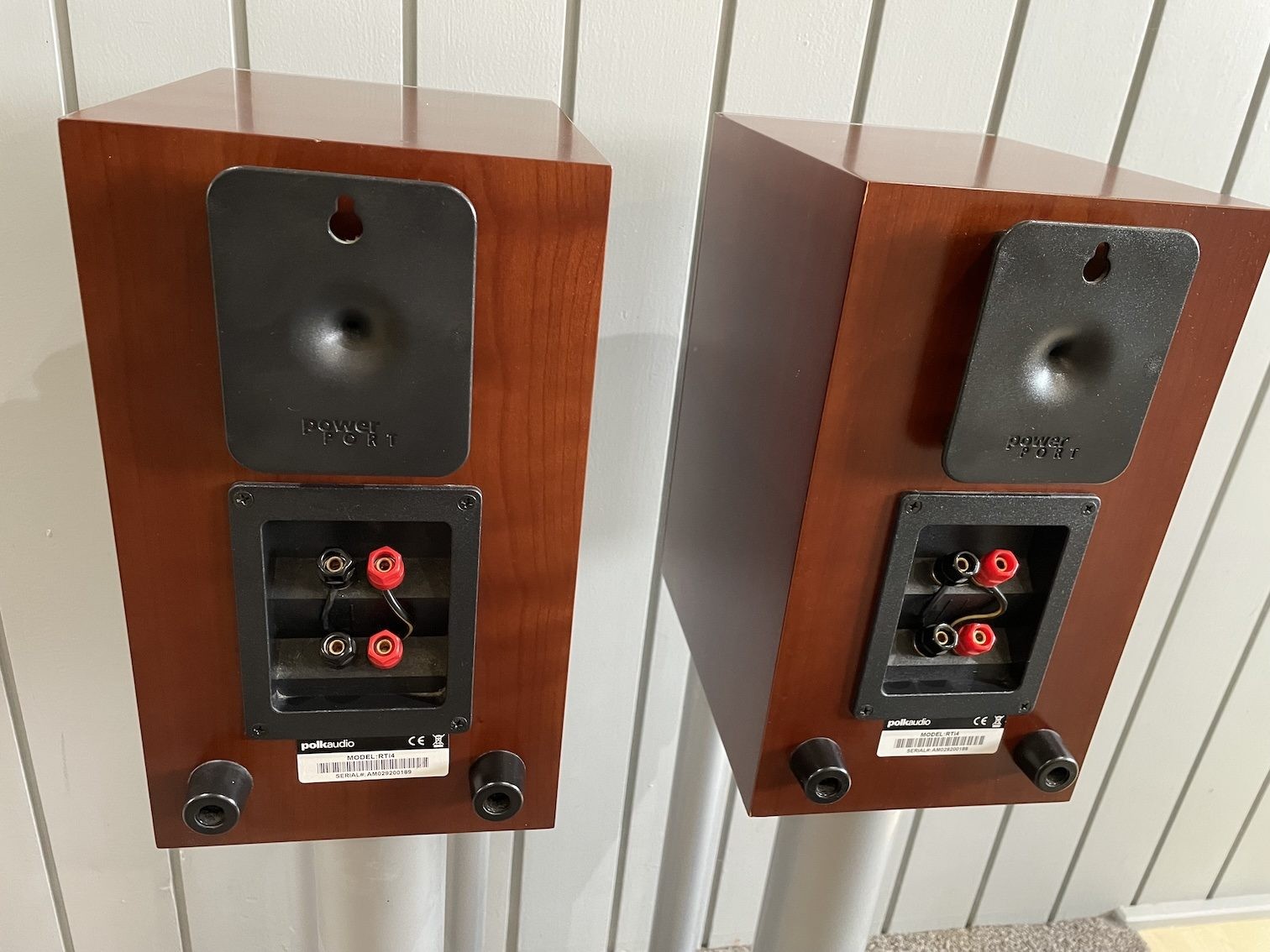 Polk Audio RTi4 Bookshelf speakers