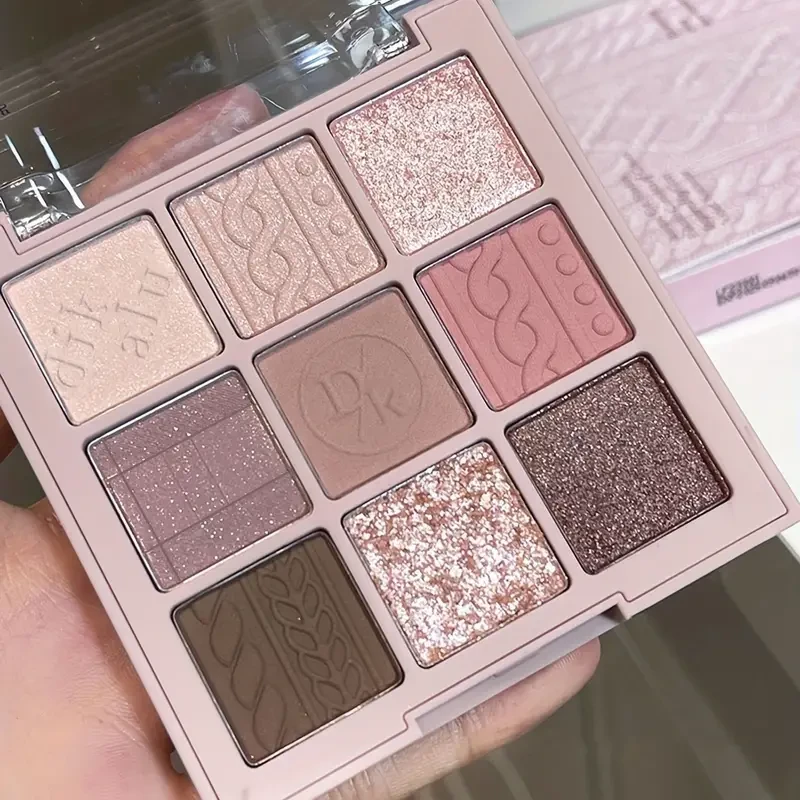 9 Color Eyeshadow Palette