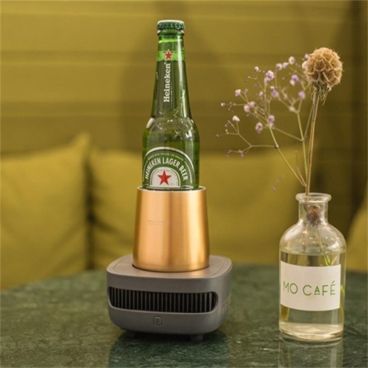 Fast heating and cooling cup