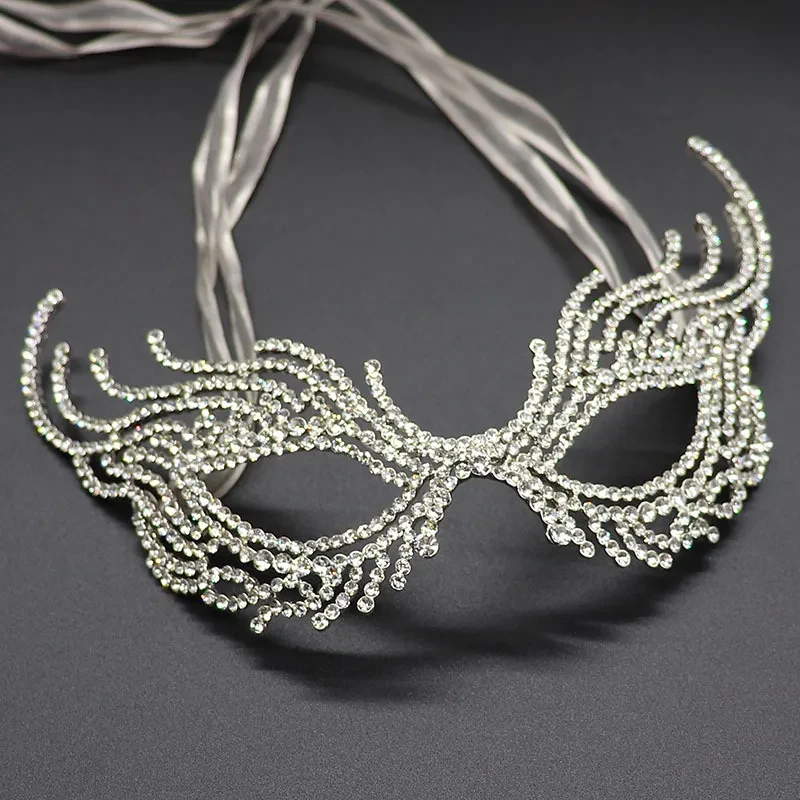 Half Face Mask With Rhinestone For Halloween Party