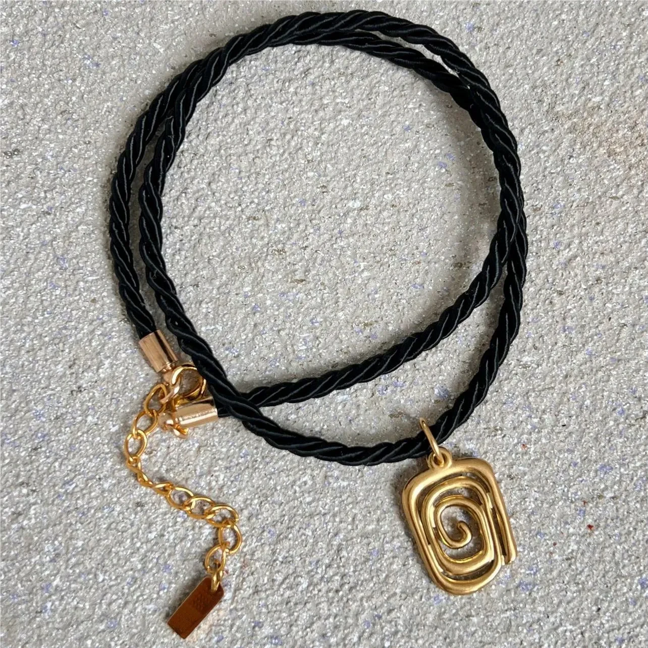 Beach Vacation Style Conch Abstract Sun Chain