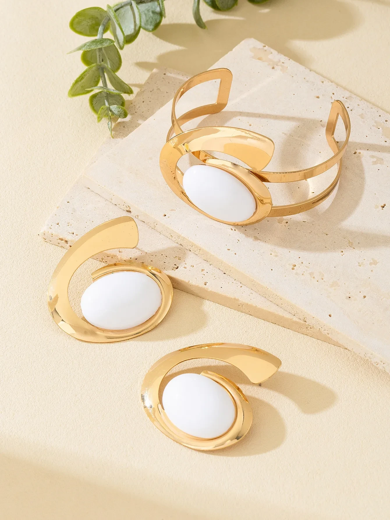 Exaggerated Geometric Trend Irregular Retro Circle Stud Earrings Bangle Women Jewelry Suit