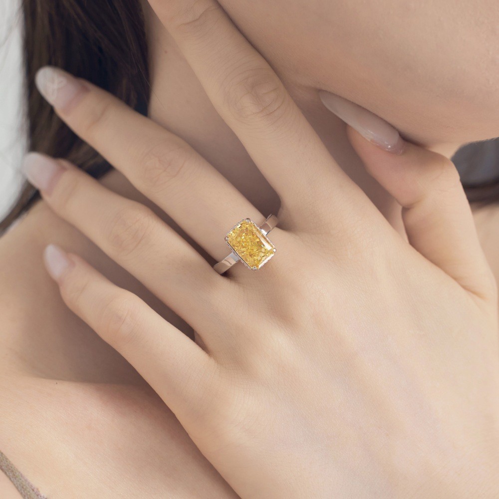 S925 Sterling Silver Rectangular Ice Flower Cut 8A Zirconium Ring with Side Inlaid Design