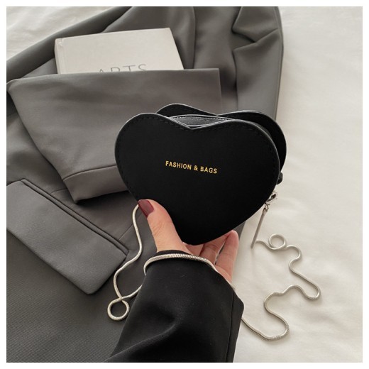 Fashionable Retro Mini Chain Shoulder Crossbody Heart Shape Bag