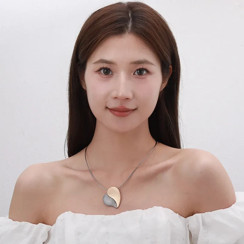 Fashion Choker Love Pendant Stitching Female