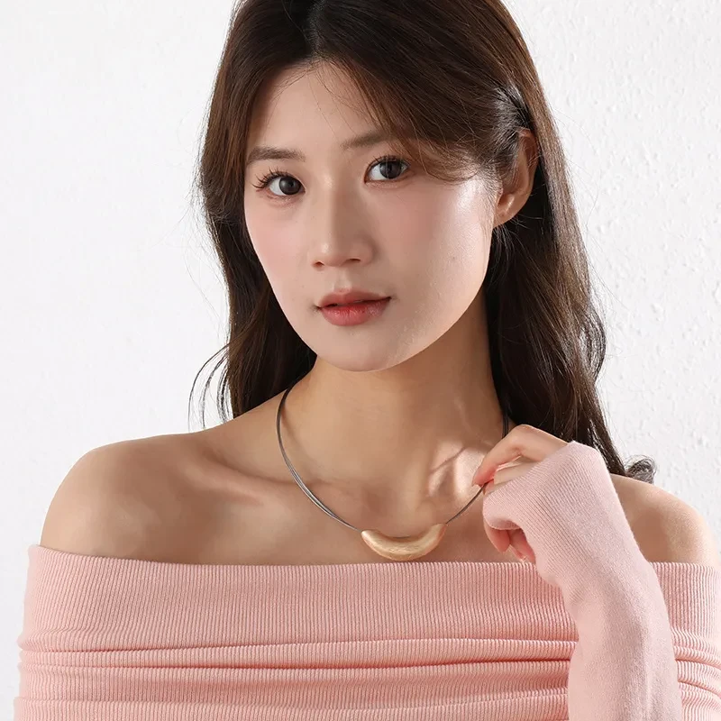 Fashion Special-interest Women's Alloy Choker