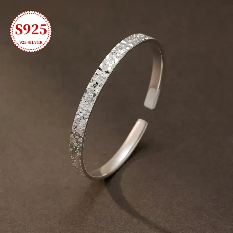 Elegant 925 Silver Bangle Bracelet Sleek & Polished with Textured Detailing, Perfect for Everyday Wear and Special Occasions