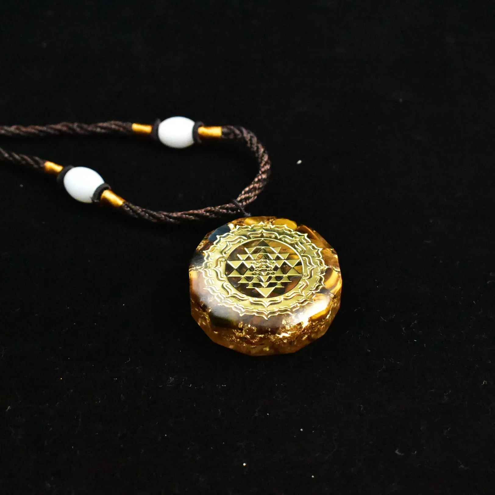 Pendant Orgonite Natural Tiger Eye Stone Seven Chakra Pendant