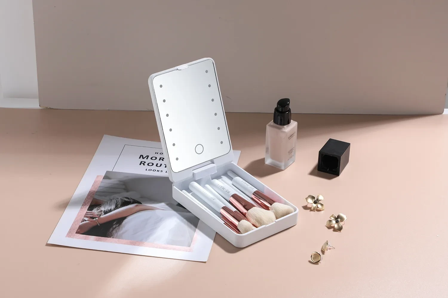 Rechargeable Luminous Mirror Portable Makeup Brush Suit