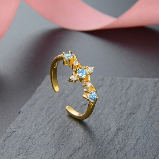 Golden Light Luxury Zircon Ring