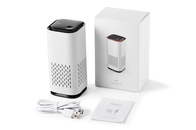 New Arrival Mini Portable Car Air Purifiers With Usb Cable Charging Home Office HEPA Filter Car Air Purifier