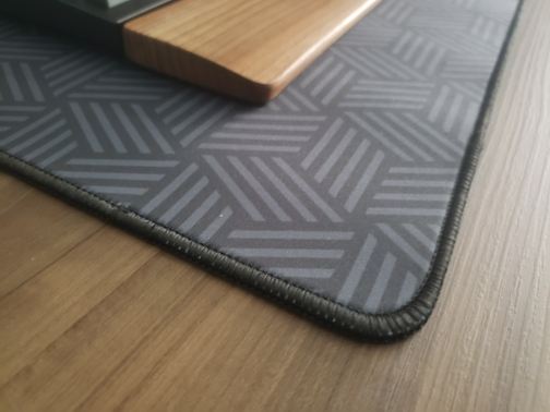 Strata Liquid 900x400 Mouse Pad Computer Laptop Anime Keyboa