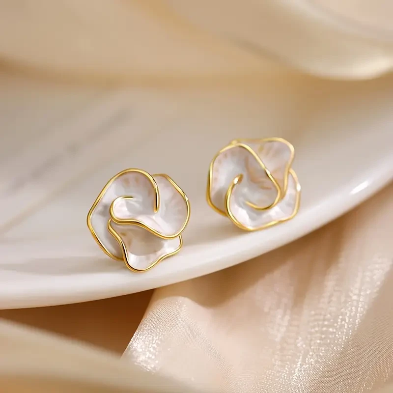 Elegant Camellia Flower Stud Earrings Vintage Style, Alloy with 925 Silver Ear Post, Women's Fashion Jewelry, All-Season Accessory for Daily & Vacation Wear