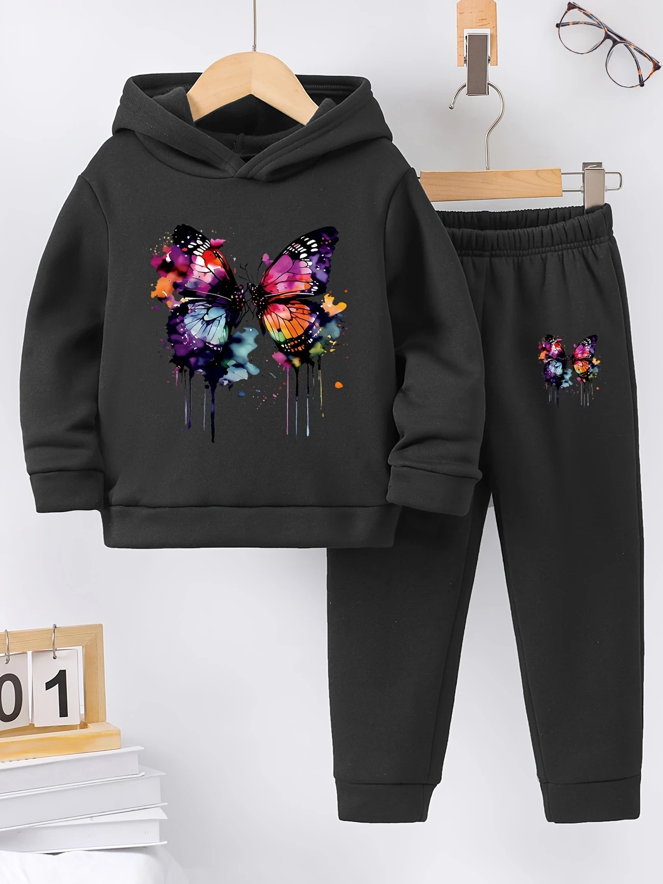 Girls' Butterfly Pattern Printed Warm Lined Hoodie and Sweatpants