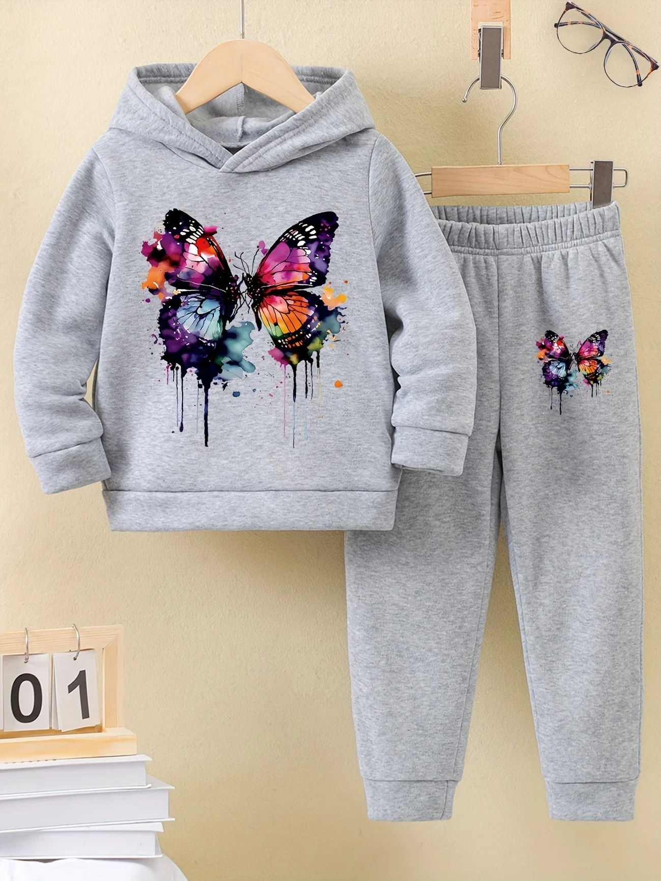 Girls' Butterfly Pattern Printed Warm Lined Hoodie and Sweatpants
