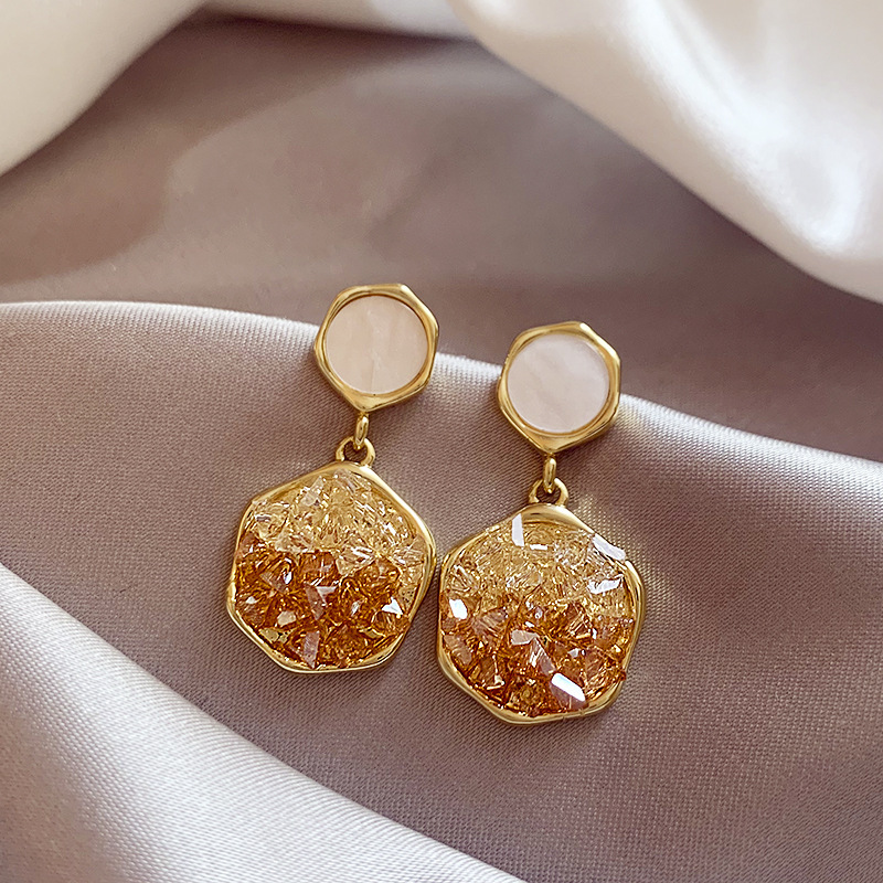 Women's Brown Gradient Crystal Diamond In The Debris Stud Earrings