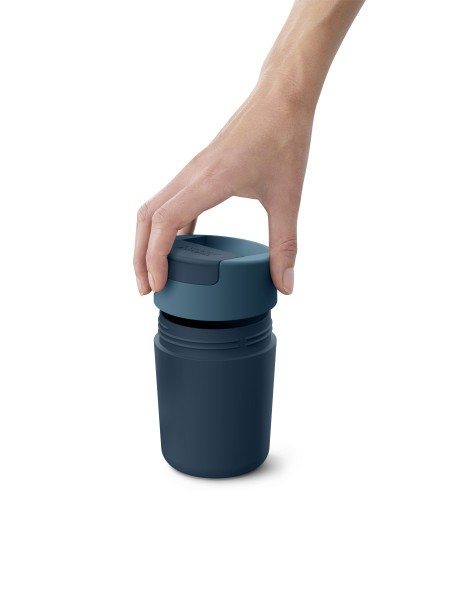 Sipp Travel mug - 340 ml (12 fl. oz) - Blue - Joseph Joseph
