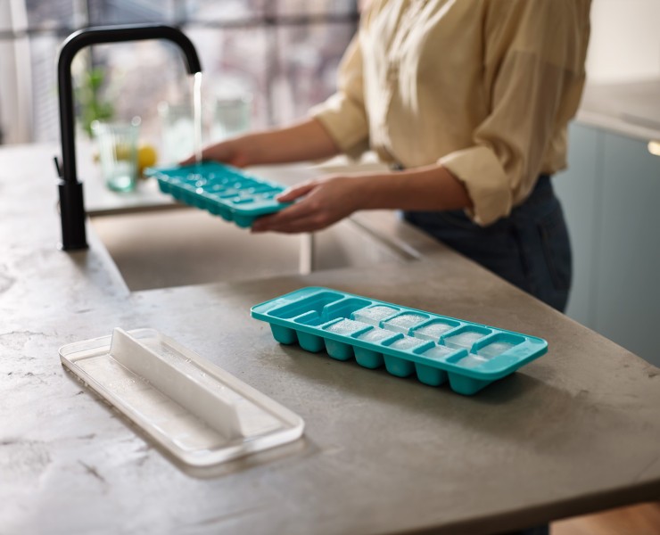 Flow Easy-fill Ice-cube Tray - 2pk  - Joseph Joseph