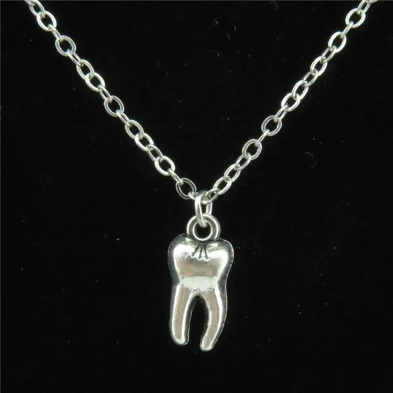 Vintage Alloy Tooth Pendant Necklace