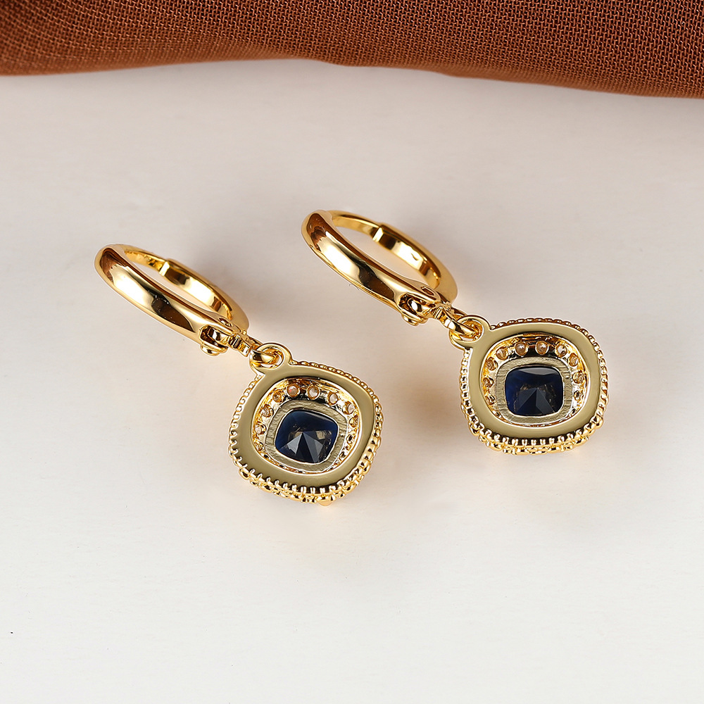 White Diamond Rhombus Fashion Personalized Ear Clips Women