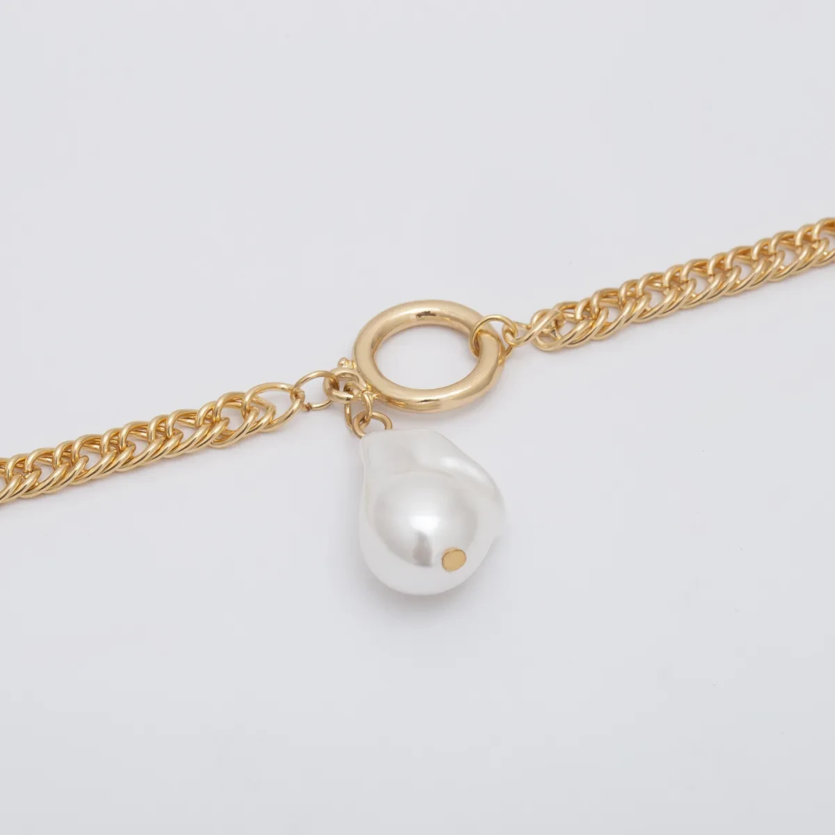 Vintage Shaped Pearl Pendant NecklaceVintage Shaped Pearl Pendant Necklace