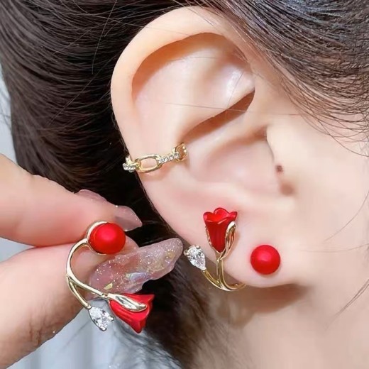 Black Rose Graceful Earrings