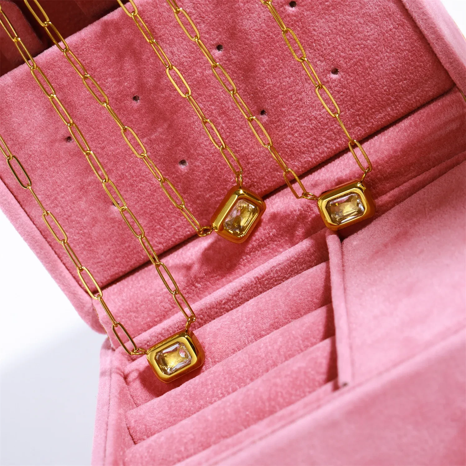 Women's Fashion Zircon Pendant Necklace