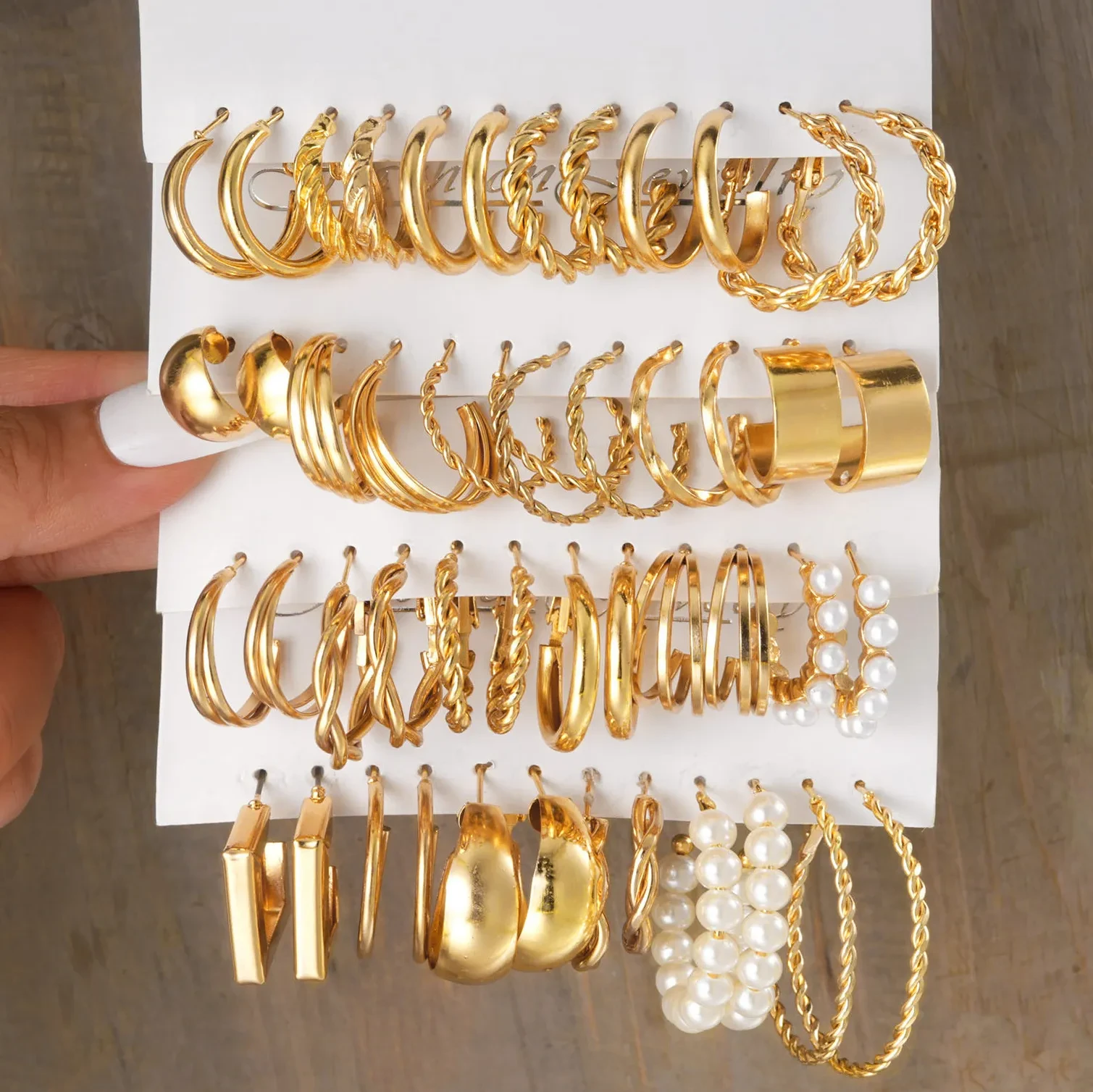 Women's Retro Artificial Pearl Earrings Suit