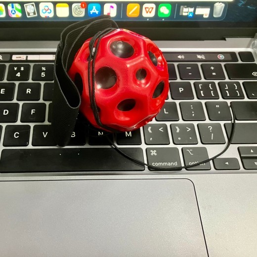 70mm Solid Wrist Elastic Holed Balls Decompression Toy