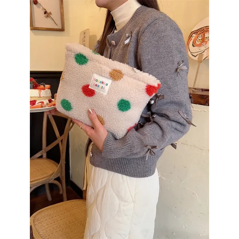 Large Capacity Travel Skincare Cosmetic Storage