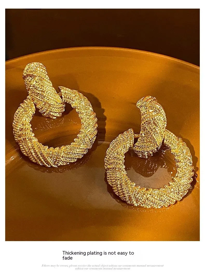 Exaggerated High-grade Round Ring Earrings Simple Graceful Elegant Light Luxury