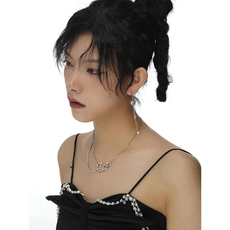 New Twist Necklaces Light Luxury Niche Design Simple And Cold Style