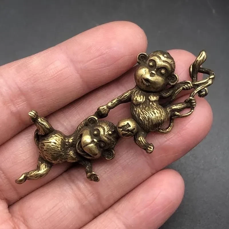 Antique Miscellaneous Bronze Mini Solid Monkey Pendant Zodiac Monkey Keychain Pendant Hand Pieces