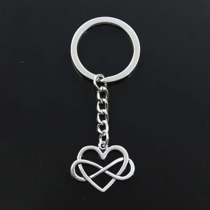 Men's And Women's Fashion Hollowed Heart Shape Eight-character Winding Keychain
