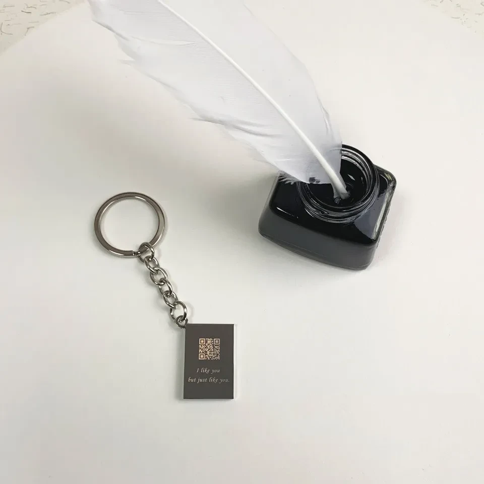 Envelope Express Zinc Alloy Couple Models Keychain