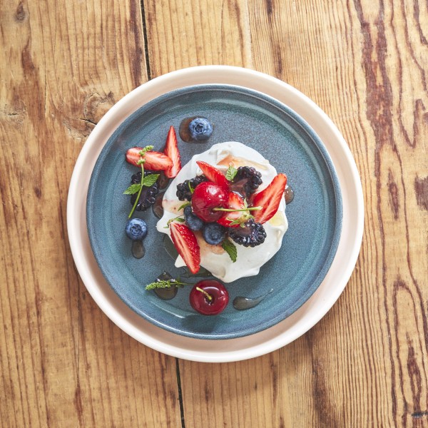 XL Plate 28cm - Blue Flame/Ivory - Emile Henry