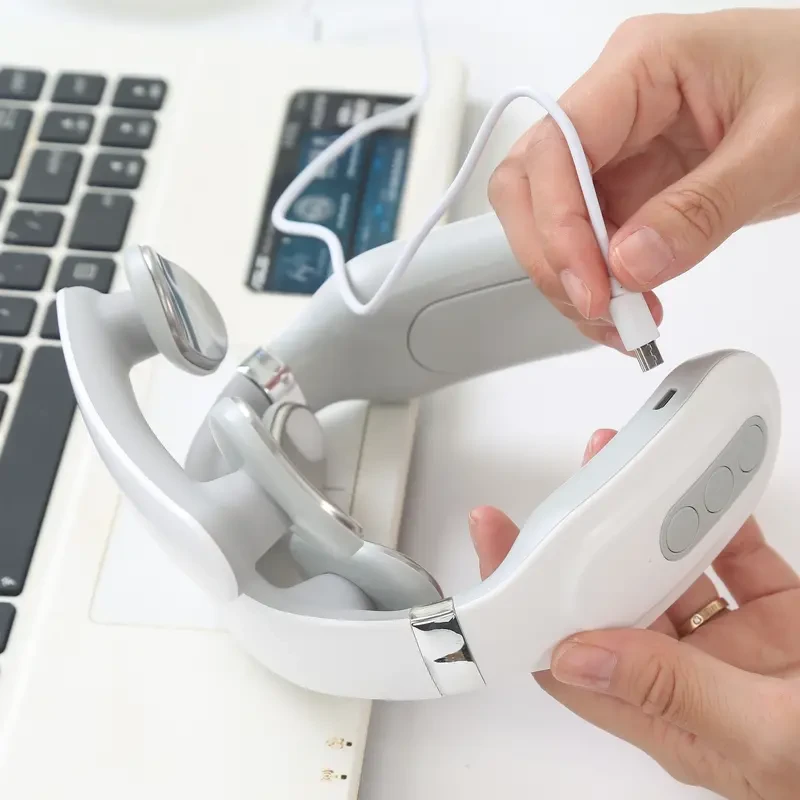Portable USB Rechargeable Neck Massager - Deep Tissue Kneading for Neck & Shoulder Relief, Ideal Holiday Gift for Men & Women